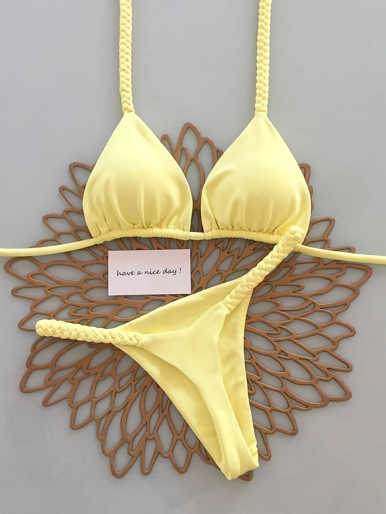 Biquíni-Amarelo-Fio-Dental