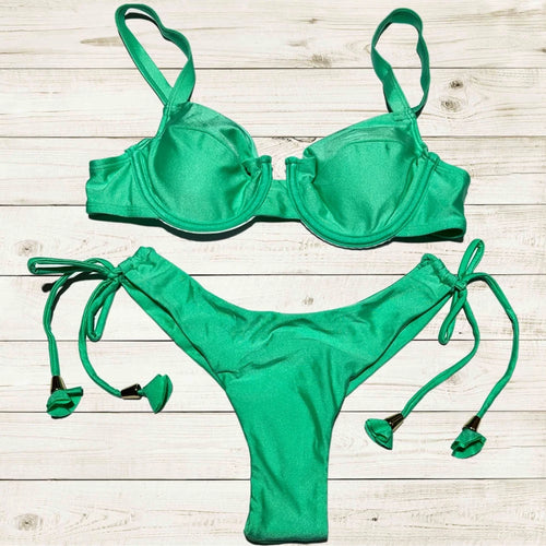 Biquíni-Fio-Dental-Meia-Taça-Com-Bojo