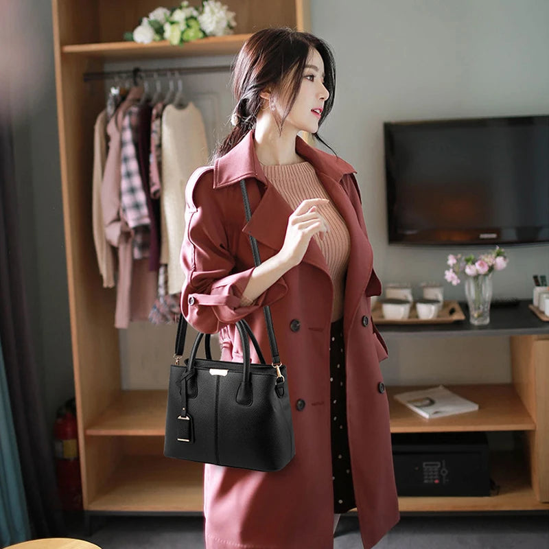 Bolsa-Feminina-de-Couro-Marbelli