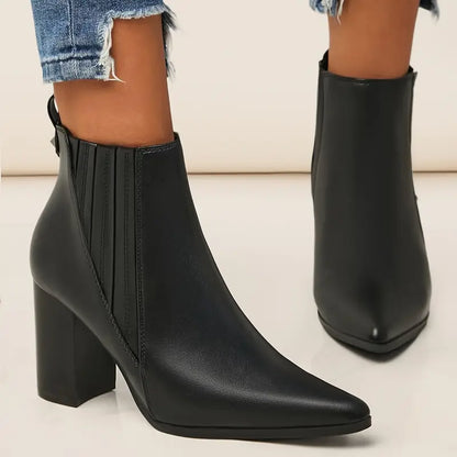 Bota-Cano-Curto-em-Couro-Blanc