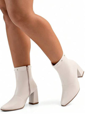 Bota-Feminina-Cano-Curto-Salto-Alto-Off-White