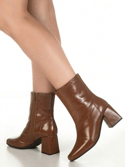 Bota Feminina Cano Curto Salto Quadrado Casual