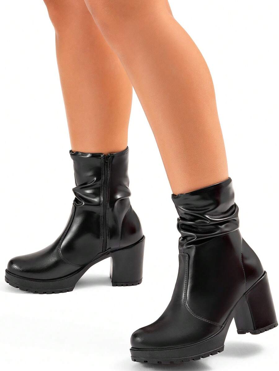 Bota Feminina Tratorada Enrrugada