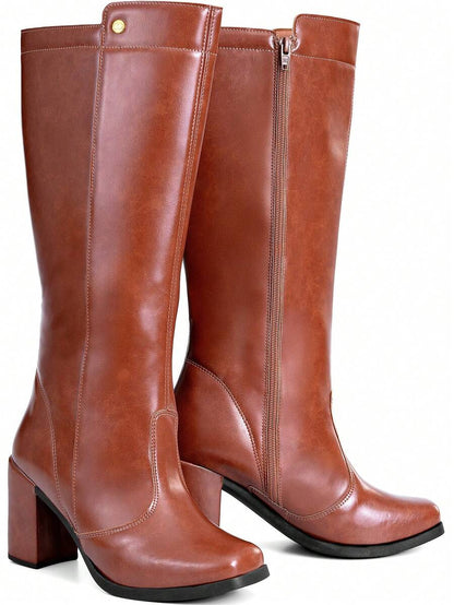 Bota Feminina em Couro Salto Bloco Bico Quadrado