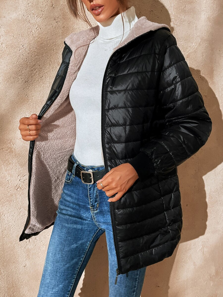 Casaco-Feminino-Puffer-com-Touca-Preta