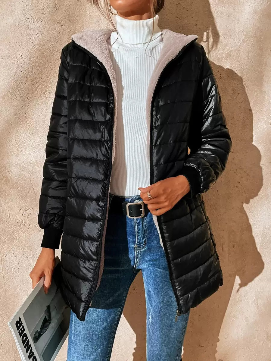Casaco-Feminino-Puffer-com-Touca-Preta