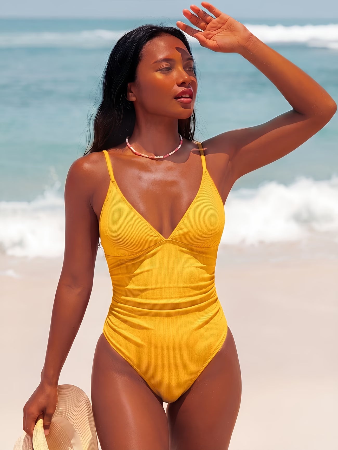 Maiô-Amarelo-Com-Decote-Alça-Fina