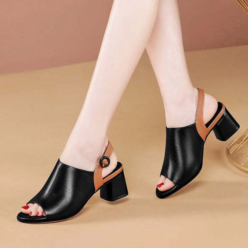 Sandália-Feminina-em-Couro-Peep-Toe