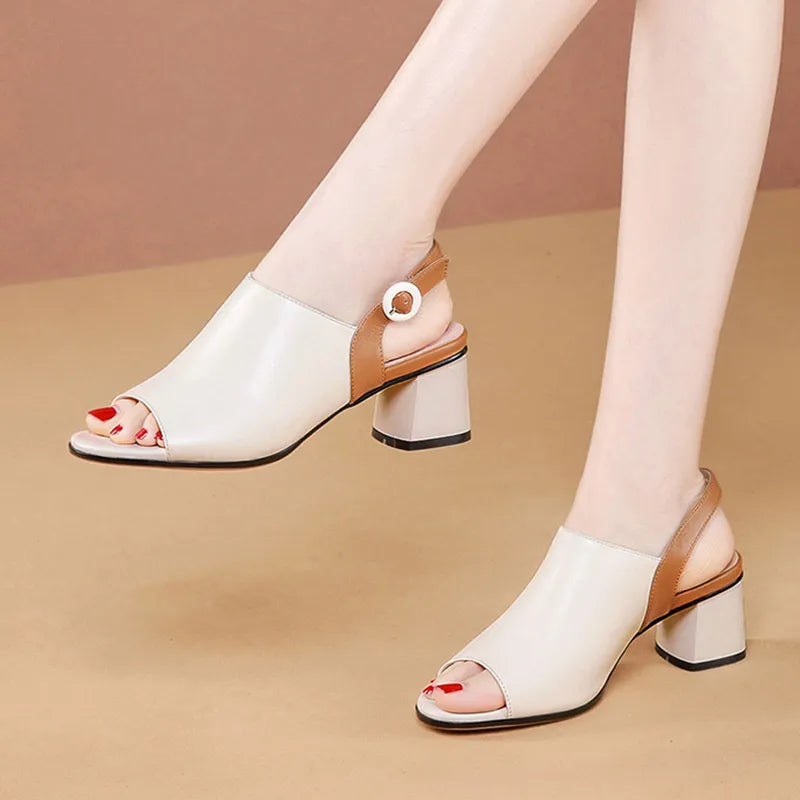 Sandália-Feminina-em-Couro-Peep-Toe