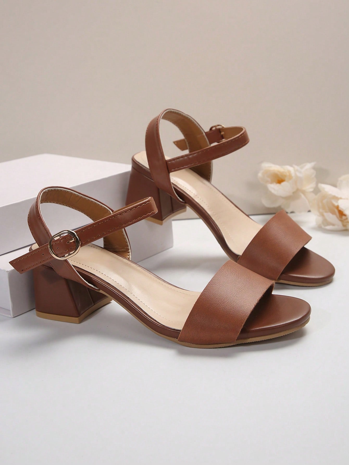 Sandália-Feminina-Salto-Baixo-ViaStar-bellibrasil